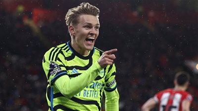 أرسنال يضرب شيفيلد بخماسية نظيفة في الشوط الأول بالدوري الإنجليزي 