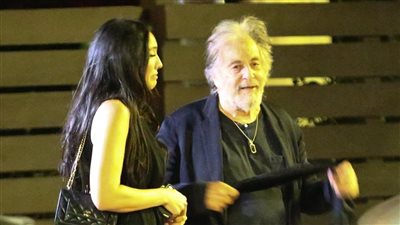 أول صور لـ نجل آل باتشينو والكويتية نور الفلاح