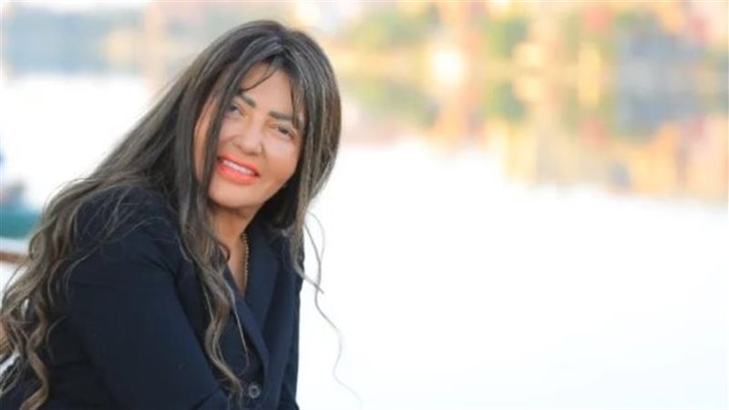  الفنانة رانيا فتح