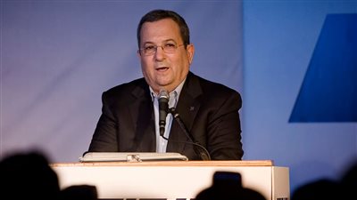 إيهود باراك يدعو لإدخال المساعدات برًّا وليس جوًا من إسرائيل ورفح لغزة