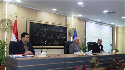 محافظ السويس: 13 منفذا لتوفير جميع السلع الغذائية بشهر رمضان 