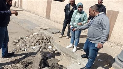 جولة تفقدية لرئيس حي الجمرك بالإسكندرية أعمال إصلاح الهبوط الأرضي