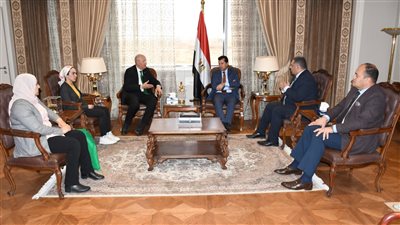 أشرف صبحي يلتقي رئيس الاتحاد الدولي للسامبو لبحث استضافة البطولة الأفريقية