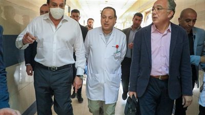 بسبب تقصيرهم، وزير الصحة يقرر مراجعة ملف شركات النظافة والأمن في المستشفيات الحكومية