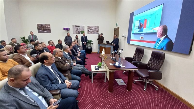 وزير التموين خلال