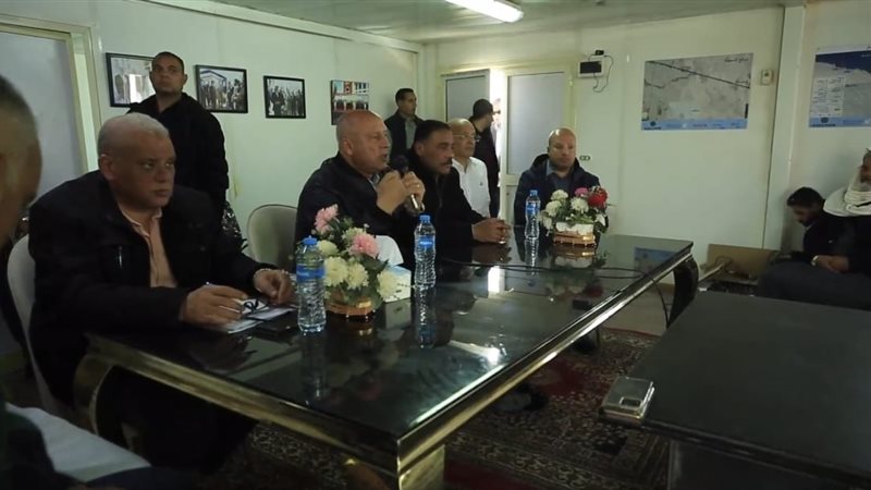 كامل الوزير يلتقي