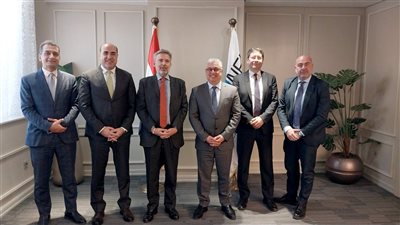 اقتصادية قناة السويس تلتقي السفير الإيطالي ووفد شركة Acea لتحلية المياه