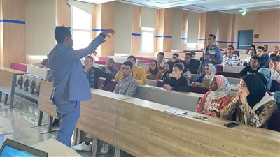 وحدة حقوق الإنسان بجامعة طيبة التكنولوجية تناقش تعيين المرأة في الوظائف القضائية