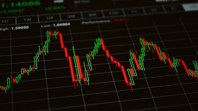 البورصة المصرية، المؤشر الرئيسي يخترق أعلى قمة فى تاريخه عقب تحرير سعر الصرف 