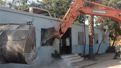إزالة 24 حالة تعدٍ على أملاك الدولة بمنشأة القناطر والبدرشين (صور)