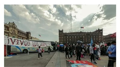 متظاهرون يقتحمون بوابة القصر الرئاسي في المكسيك