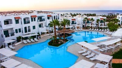 فنادق بالطاقة الشمسية وسيارات كهربائية.. تحويل شرم الشيخ إلى مدينة خضراء (فيديو)