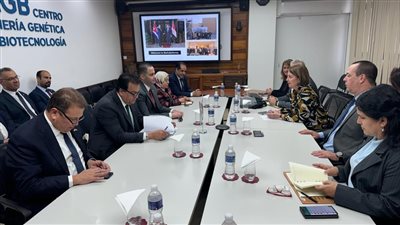 وزير الصحة يبحث مع نظيره الكوبي ومسئولي مركز CIGB فرص التعاون في القطاع الصحي