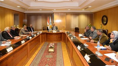 محافظة أسيوط تعقد اجتماعًا موسعا لمتابعة تنفيذ الموجة الـ22 للإزالات بالمراكز