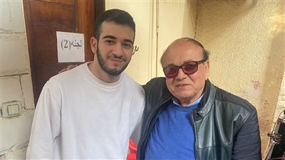 الفنان الشاب مصطفي طلعت ضمن نجوم 