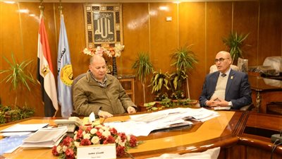 محافظ أسيوط يناقش آخر مستجدات الموقف التنفيذي لمشروعات 