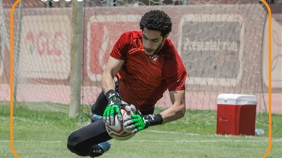 أرقام مصطفى شوبير مع الأهلي قبل القمة الأولى له أمام الزمالك (إنفوجراف)