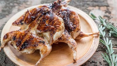 طريقة عمل السمان المشوى بالخلطة، لذيذ وسهل التحضير 