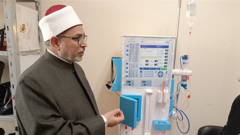 الدكتور سلامة داود،