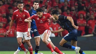 بمشاركة كهربا وتاو ورضا سليم، الأهلي يختتم استعداداته لمواجهة الزمالك (فيديو وصور)