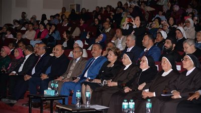 محافظ الإسماعيلية يشهد احتفال مدرسة الراهبات الفرنسيسكانيات بمناسبة مرور 150 عامًا على تأسيسها