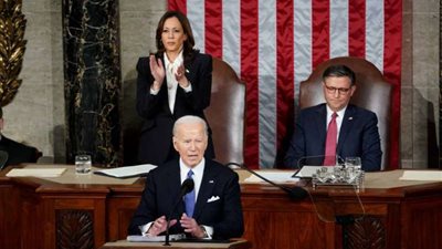 بايدن يستهل خطاب حالة الاتحاد بالهجوم على بوتين واستعراض إنجازات ولايته الأولى