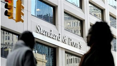 ستاندرد آند بورز تثبت تصنيف مصر عند 