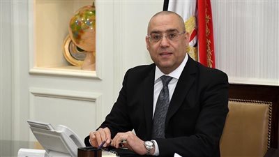 وزير الإسكان يتابع تنفيذ برنامج خدمات الصرف الصحي المستدامة بالمناطق الريفية