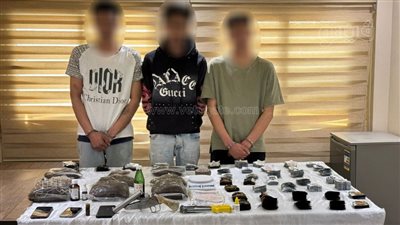 مباحث القاهرة تضبط 6 تجار مخدرات وربة منزل ومصنع استروكس في القطامية 