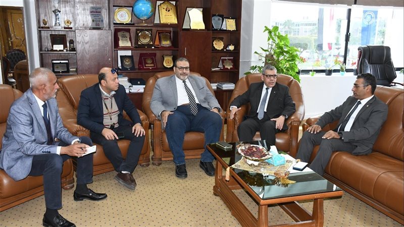 جامعة القناة تبحث