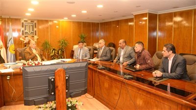 محافظة أسيوط تناقش مراحل مشروعات التضامن والشباب ضمن 