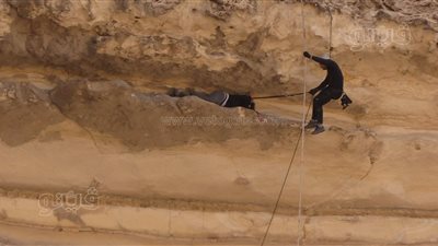 الداخلية تنقذ طالبا تعثر أعلى سفح جبل بإحدى المحميات في المعادي 