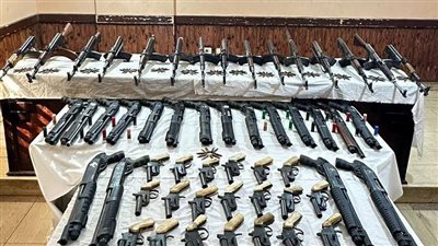  ضبط 33 قطعة سلاح ناري و14 قضية مخدرات في أسيوط وأسوان ودمياط