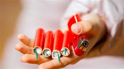 قبل حلول رمضان، مواد تدخل في حكم المفرقعات وتعرضك للحبس والغرامة 