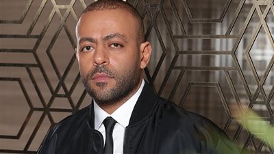 تامر عاشور يشوق جمهوره لحفل جديد في عيد الفطر