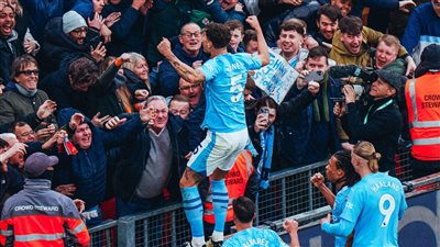 الدوري الإنجليزي، ستونز يسجل هدف مانشستر سيتي الأول في شباك ليفربول 