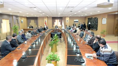 بونات صرف جامعة المنصورة توفر السلع الأساسية للعاملين كهدية (صور )