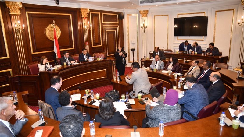 اجتماع لجنة الصناعة