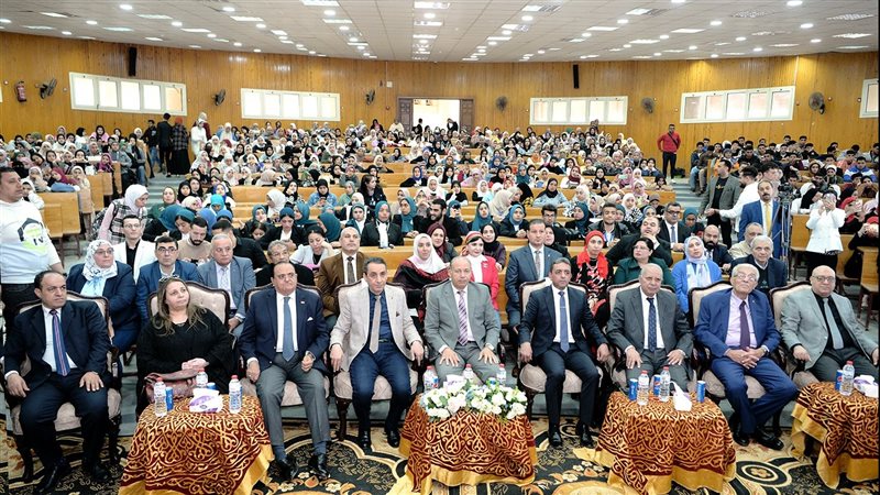 تكريم الشهداء بجامعة