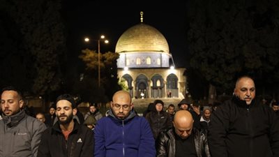 25 ألفا يؤدون صلاتي العشاء والتراويح في المسجد الأقصى