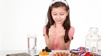 أطعمة مهمة قدميها لطفلك الصائم على السحور