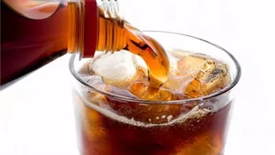 احذر من كسر الصيام على المشروبات الغازية (فيديو) 