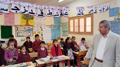مدير تعليم دمياط يتفقد عددًا من المدارس (صور)