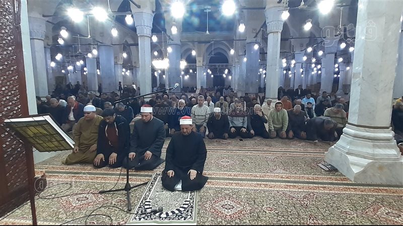 أول صلاة تراويح في