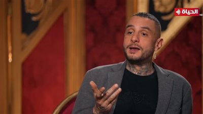 أحمد الفيشاوي: بقالي 7 سنين بهرب من الشرب والمخدرات واختلفت مع أبويا سياسيا (فيديو)