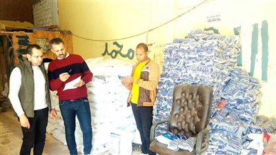 ضبط 9 محلات لعرضها زبيب وكبدة مجمدة منتهية الصلاحية بالبحيرة 