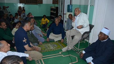 14 قرارا لخدمة المواطنين لمحافظ الوادي الجديد عقب التراويح 