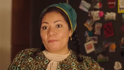 الفنانة إيمان السيد ضيفة شرف الحلقة الثالثة من أشغال شقة (صور)