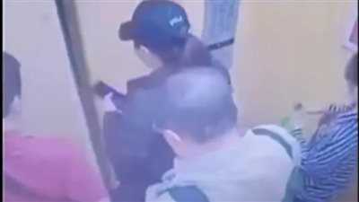 ربطوا أياديهم وقفزوا من الطابق الـ21، انتحار جماعي لعائلة من 4 أفراد (فيديو)