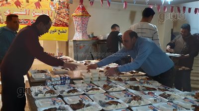 فيها حاجة حلوة، مطبخ خيرى يقدم وجبات إفطار مجانية للمحتاجين طوال رمضان بالغربية (فيديو وصور)